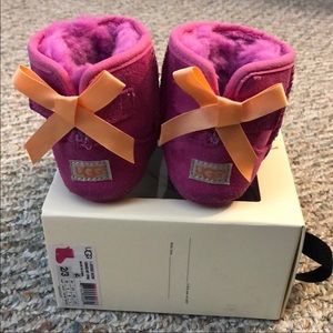 Infant Uggs 2/3